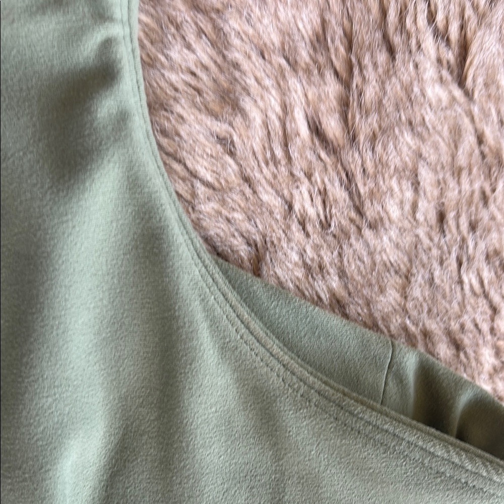 Athleta Green Sleeveless Boxy Crop Tank Top - Picture 6 of 7